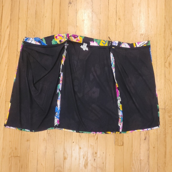 UNGARO Vintage Silk Skirt and Top Set (Italian) Ready to Wear Now! (Size 4) - Picture 9 of 12